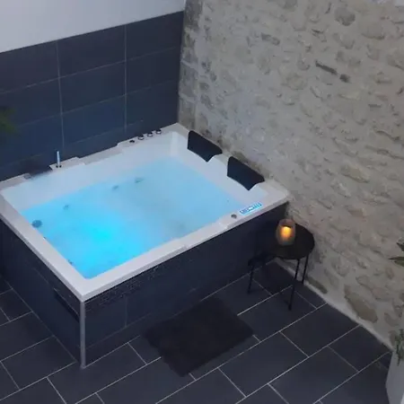 Maison Privative, Cocooning, Zen , Avec Jacuzzi Mont-Notre-Dame Exterior foto