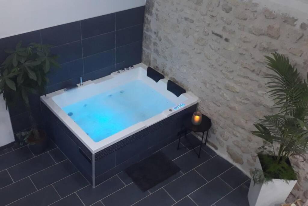 Maison Privative, Cocooning, Zen , Avec Jacuzzi Ferienhaus Mont-Notre-Dame